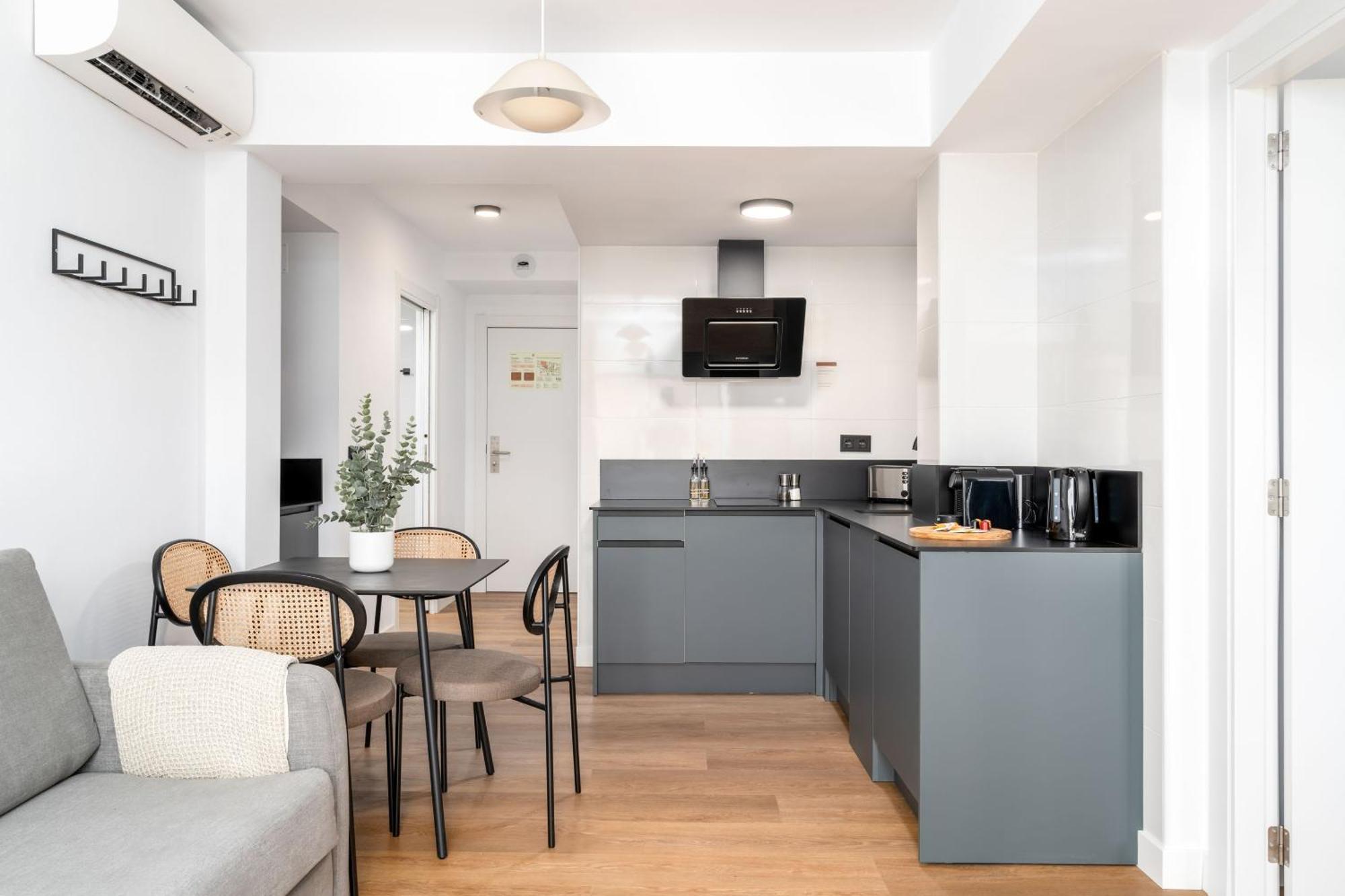 Limehome Oviedo Calle Postigo Bajo Dış mekan fotoğraf